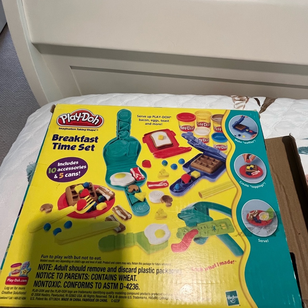 Play-Doh Breakfast Time Set - Colorful Creative Fun - Picture 2 of 5